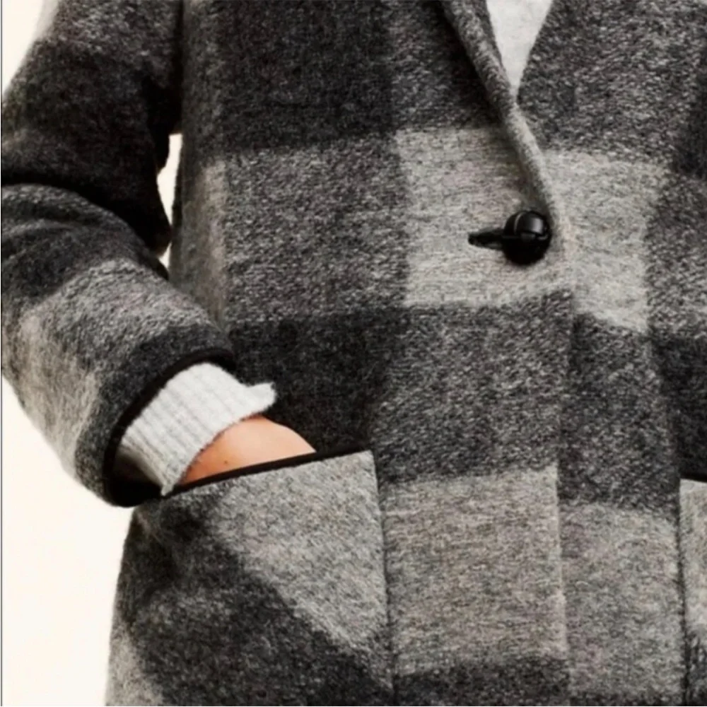 Aritzia Wilfred Free Off Duty Wool Jacket Gray Plaid flannel - Picture 4 of 9
